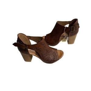 Roper Brown Embossed Sandals